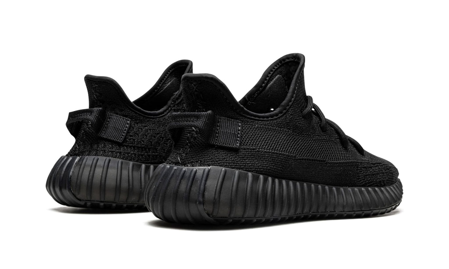 ADIDAS YEEZY
YEEZY BOOST 350 V2
"Onyx"