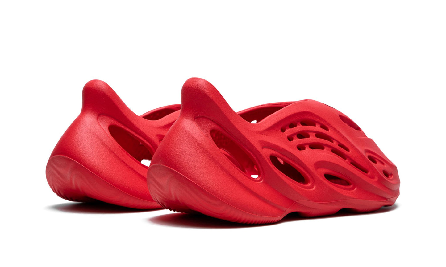 ADIDAS YEEZY
YEEZY FOAM RUNNER
"Vermillion"