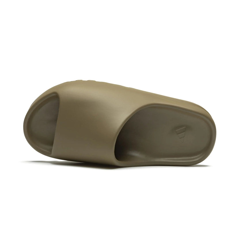 Yeezy Slide “Earth Brown”