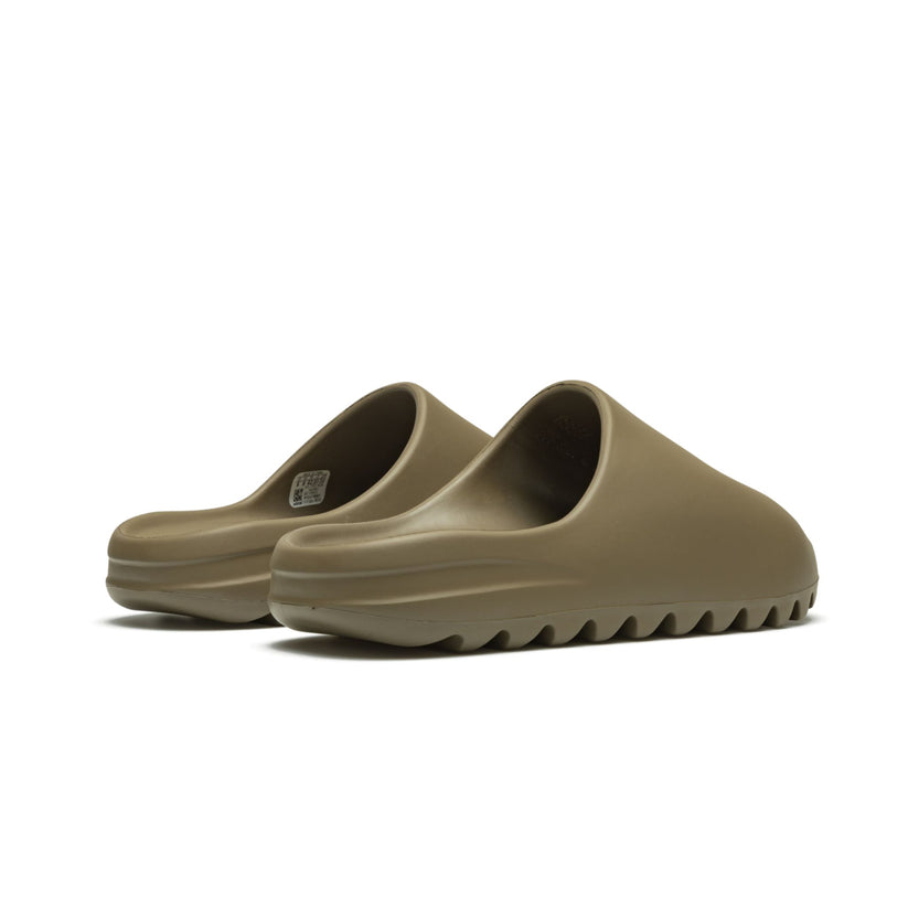 Yeezy Slide “Earth Brown”
