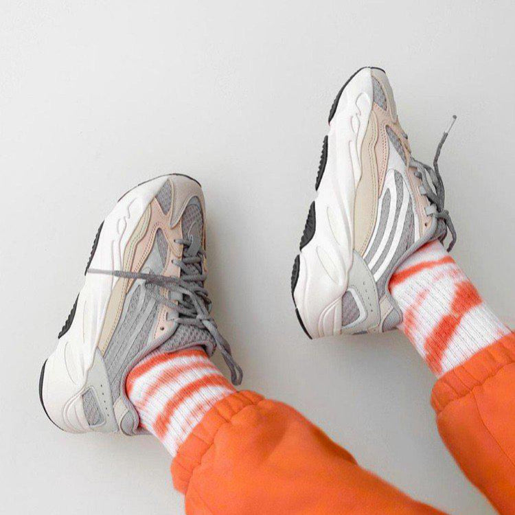 ADIDAS YEEZY BOOST 700 V2 "CREAM"