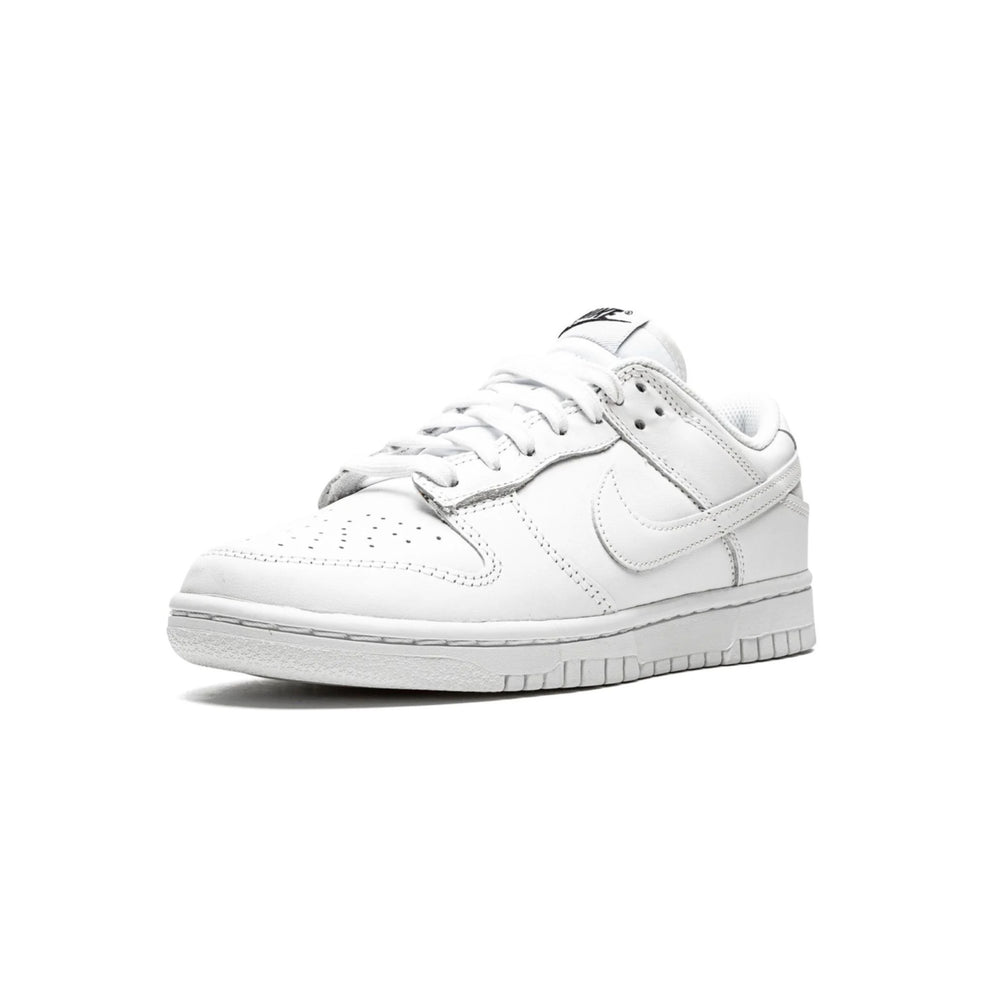 NIKE DUNK LOW "Triple White"