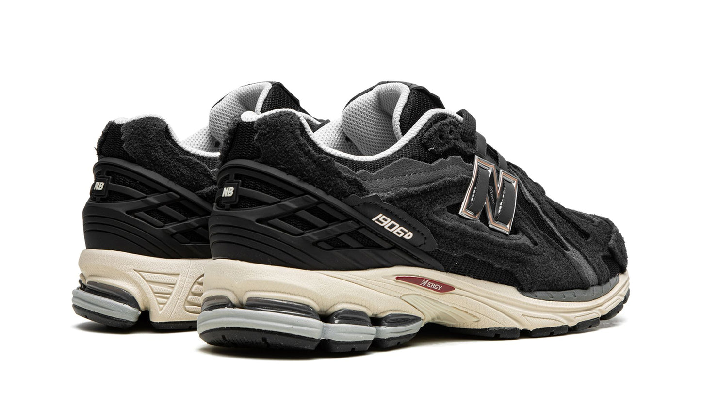 NEW BALANCE
1906R
"Protection Pack - Black"