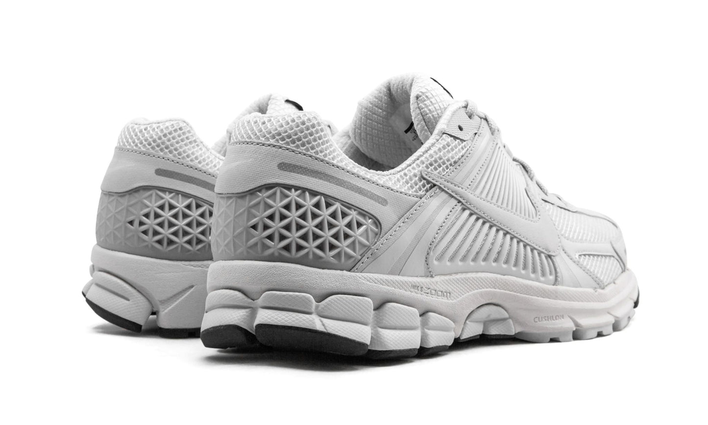 ZOOM VOMERO 5 SP
"Vast Grey"