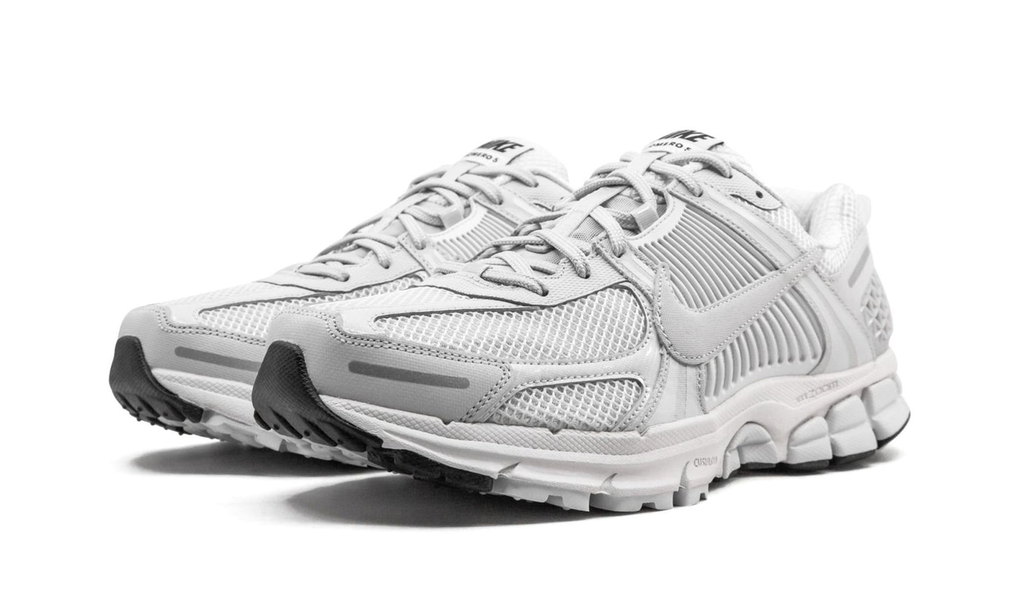 ZOOM VOMERO 5 SP
"Vast Grey"