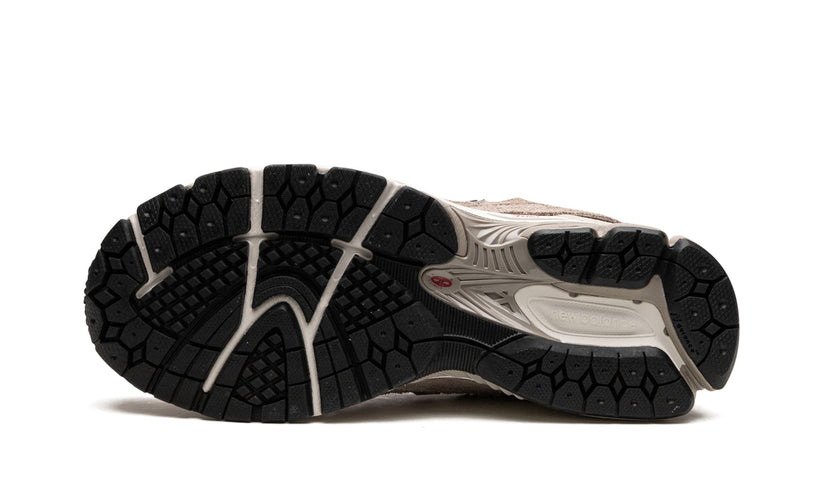 NEW BALANCE 2002RD PROTECTION PACK "Driftwood/Sea Salt"