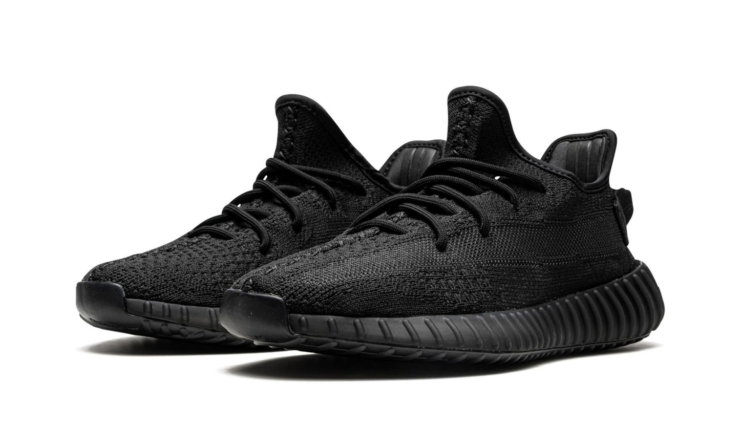 ADIDAS YEEZY
YEEZY BOOST 350 V2
"Onyx"